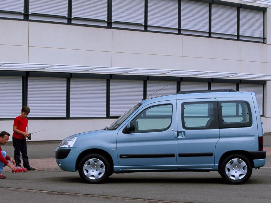  Citroen Berlingo Multispace 2002 года  (фото 7 из 16)